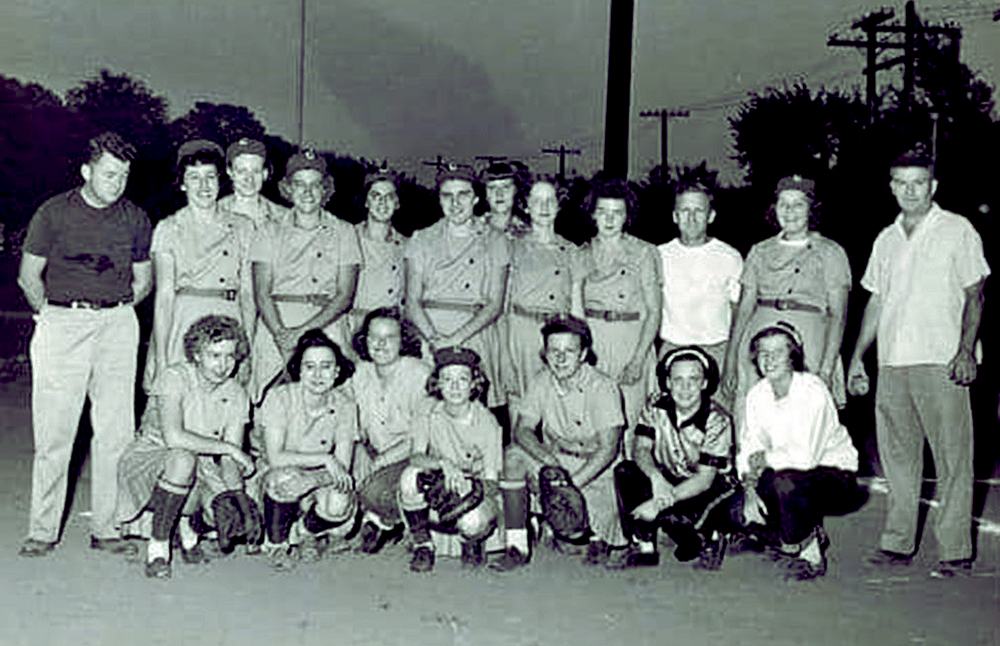 The Downers Grove Chryslerettes
